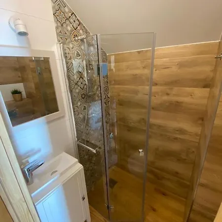 Dwupietrowy Latarnik - Jastrzebia Gora *