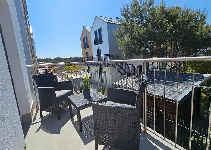 Dwupietrowy Latarnik - Jastrzebia Gora *